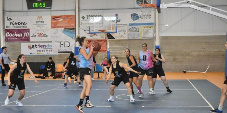 Equipos de Salamanca, Valladolid y Segovia disputan el Trofeo Interdiputaciones de Baloncesto de Castilla y León en Santa Marta