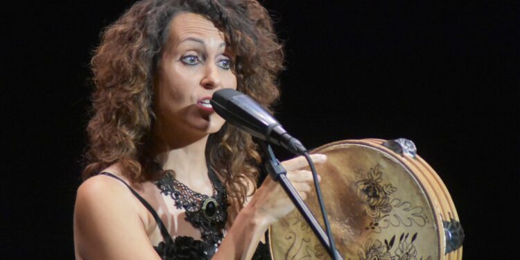 La música tradicional de Vanesa Muela aterriza en Villares con el programa ‘VillarEscénicos’