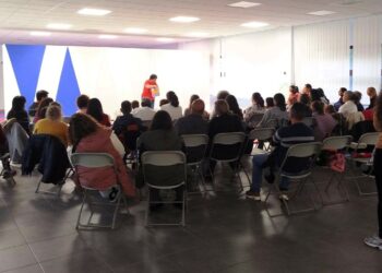 La Biblioteca de Villares inicia sus actividades de cuentacuentos en la nueva sala del Espacio Polivalente