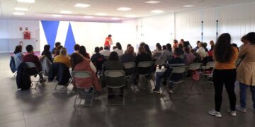 La Biblioteca de Villares inicia sus actividades de cuentacuentos en la nueva sala del Espacio Polivalente