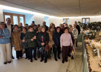 David Mingo y Pilar Duque presentan el belén navideño de la Asociación de Mujeres Damajuanas