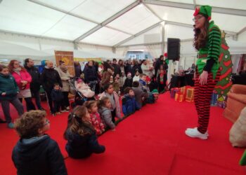 El Mercado Navideño de Santa Marta recibe la visita de Papá Noel