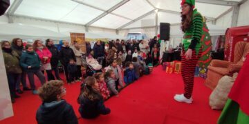 El Mercado Navideño de Santa Marta recibe la visita de Papá Noel