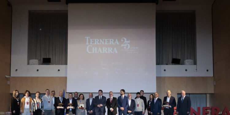 Fernández Mañueco lanza un mensaje de apoyo al sector agroalimentario en el 25 aniversario de la marca ‘Ternera Charra’