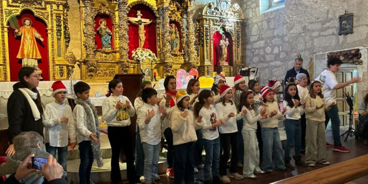 El festival de la parroquia anuncia la llegada de la Navidad con música y alegría en Cabrerizos