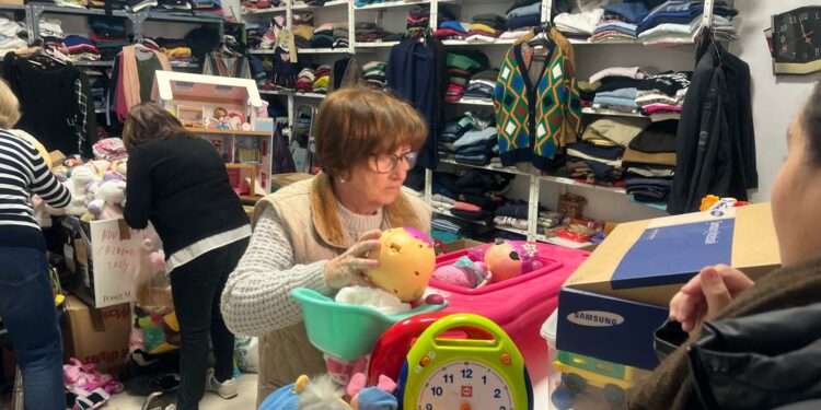 Las mujeres de Cabrerizos vuelven a convertirse en las ‘Reinas Magas’ de la solidaridad