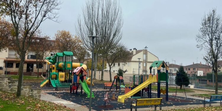 Una carpa de colores de 13,5 metros cubrirá el primer parque infantil de Cabrerizos