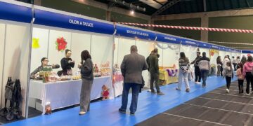 La asistencia de más de 2.000 visitantes y compras por 7.000€ consolidan el III Mercado Navideño de Carbajosa