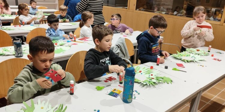 Niños y mayores de Carbajosa comenzarán el año con nuevos talleres de manualidades y visitas culturales