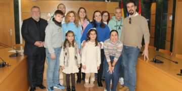 Carbajosa entrega los premios de los concursos de decoración navideña a vecinos y comercios