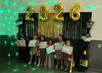 Un centenar de niños celebran las primeras minicampanadas en Doñinos