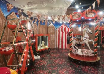 El Nacimiento ‘Circus Adventus’ convierte el Ayuntamiento en un espectáculo de color y magia