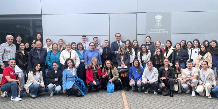 Santa Marta y la Universidad se unen para combatir el edadismo con la creación de una Red de Agentes Intergeneracionales Comunitarios