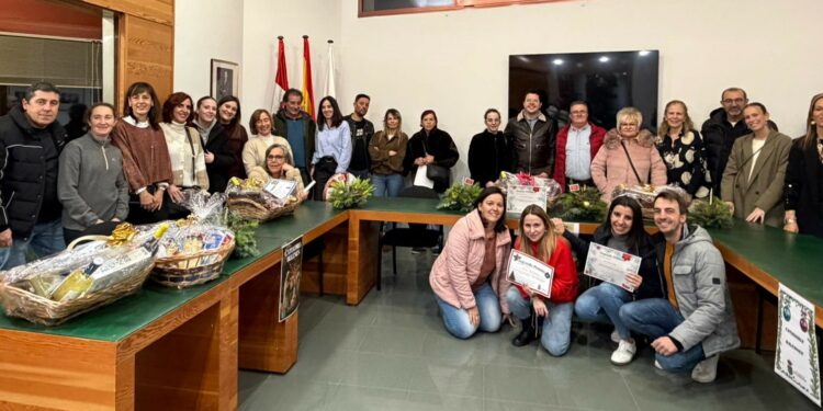Villamayor entrega los premios de la segunda edición de los concursos de decoración navideña y belenes