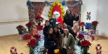 Papá Noël recibe a los niños de Villamayor