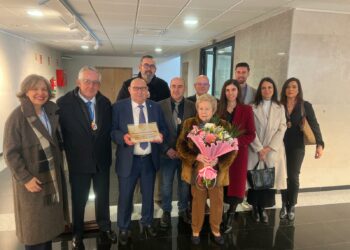 Villares celebra su fiesta y homenajea al que ha sido juez de paz del municipio durante más de 20 años