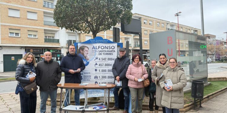 El Partido Popular de Santa Marta explica a los vecinos las inversiones realizadas gracias a las subvenciones de la Junta