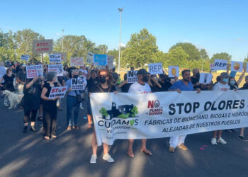 Cuidamos Villamayor denuncia «el peligro de salud pública y seguridad» que supone la concentración de plantas de alto riesgo en Doñinos