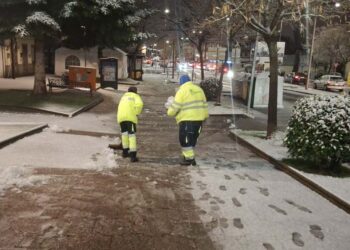 Santa Marta recobra la normalidad con un dispositivo formado por 27 personas, 12.000 kilos de sal y 5 vehículos