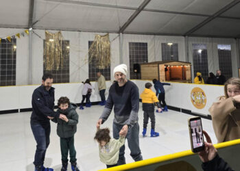 La pista de hielo, principal novedad del parque de ocio familiar de Cabrerizos