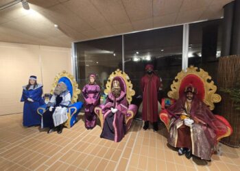 Alegría, emoción y nervios en la recepción de los Reyes Magos de Carbajosa