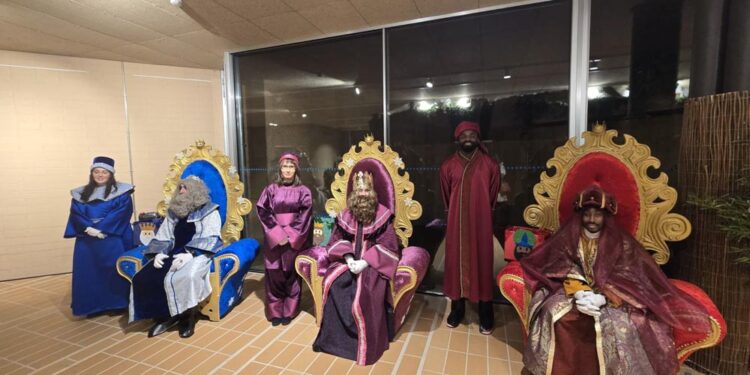 Alegría, emoción y nervios en la recepción de los Reyes Magos de Carbajosa