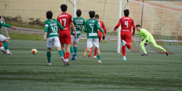 La UD. Santa Marta impone su calidad y experiencia ante un C.D Guijuelo que no mereció perder