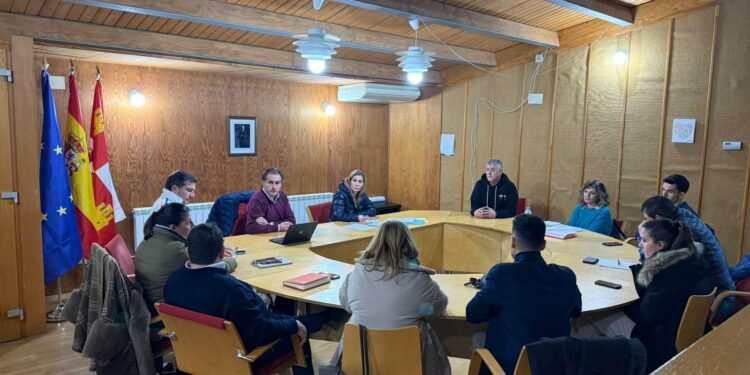 Luz verde a la ampliación del gimnasio y a la reforma de las oficinas de atención al público y el salón de plenos de Aldeatejada