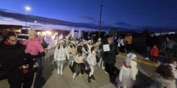 Los niños de Cabrerizos eclipsados al paso de los Magos de Oriente