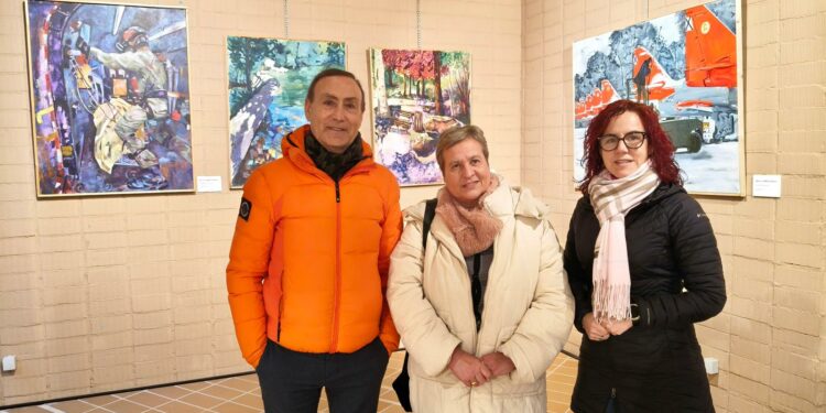 La exposición de pintura de Mª Luz Martín ofrece en Carbajosa una visión diferente de lugares cotidianos