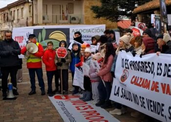 Los vecinos gritan ‘no’ a la planta de biogás en Castellanos de Villiquera