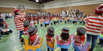 Los escolares del Miguel Hernández disfrutan de la fiesta de Carnaval