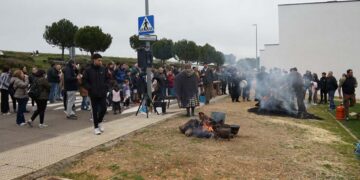 Chocolate, churros, jamón, huevos fritos y gran ambiente en Matanza Tradicional de Aldeatejada