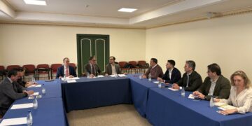 Ayuntamiento y hostelería coordinan sus esfuerzos para cubrir las demandas de personal del sector