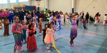 Animada fiesta de disfraces para celebrar el Carnaval en Aldeatejada