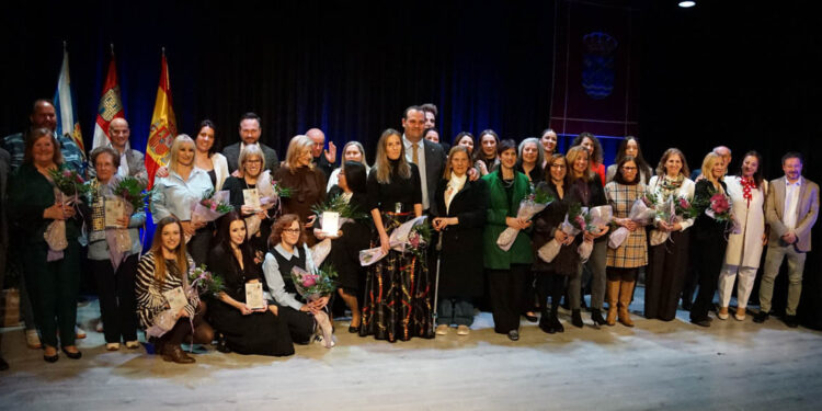 Santa Marta destaca la importancia de las mujeres en una emocionante y divertida gala ‘Con nombre de mujer’