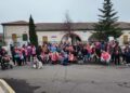 Los vecinos de Aldeatejada marchan de rosa para celebrar el Día Internacional de la Mujer