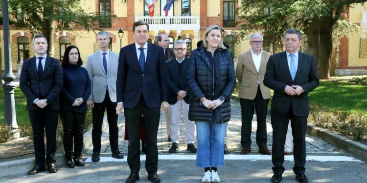 Minuto de silencio para condenar el caso de violencia de género en Miranda de Ebro