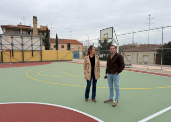 Villamayor invierte 50.000 euros para renovar integralmente la pista deportiva de la urbanización Piedra Dorada