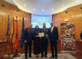 Álvaro Alaguero recibe la Cruz al Mérito con distintivo azul por el servicio prestado a la ciudadanía como miembro de Protección Civil