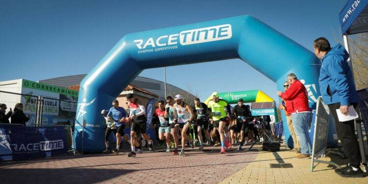 Imanol Recio y Gloria Florindo vencen en la nueva edición de los ‘Kilómetros Solidarios’ de Carbajosa