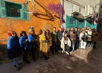 Un nuevo mural lleva el color y la luz de Andalucía al centro urbano de Santa Marta