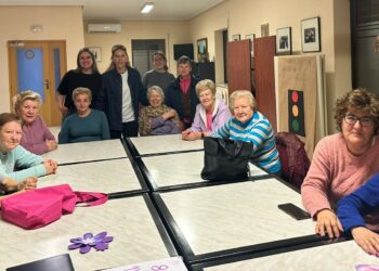 Las mayores de Villamayor rinden homenaje a la mujer ‘Creando Recuerdos’