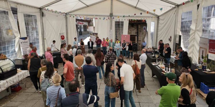 La Feria de Enoturismo de San Esteban baja el telón con naturaleza, catas, gastronomía y un balance muy  positivo de asistencia y ventas