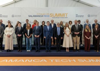 Mañueco apuesta por convertir a Castilla y León en un polo tecnológico de referencia en el suroeste de Europa