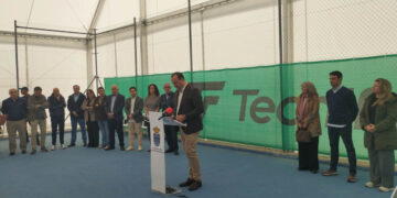 Santa Marta estrena en la zona deportiva ‘La Raqueta’ la primera pista cubierta para la práctica del tenis de toda la provincia