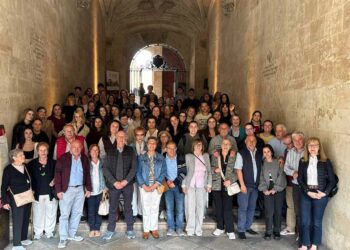 Encuentro intergeneracional entre los mayores de Santa Marta y los alumnos de la Universidad de Salamanca