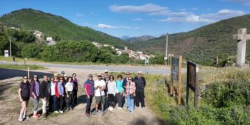 Ruta entre viñedos y cata en la bodega Vínculo Serrano para comenzar las actividades de la jornada de la Feria de Enoturismo