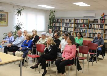 Cabrerizos finaliza la Semana del Libro con la presentación de ‘Cuentos y Relatos’ del taller de escritura