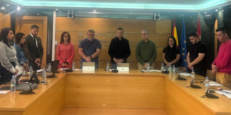 Carbajosa libera más de 300.000€ para renovar el pavimento de la pista multideporte, impermeabilizar la cubierta del pabellón y una nueva ruta ambiental